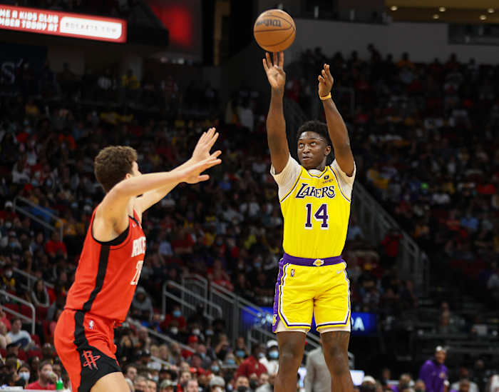 stanley johnson usa today lakers 12-28-21
